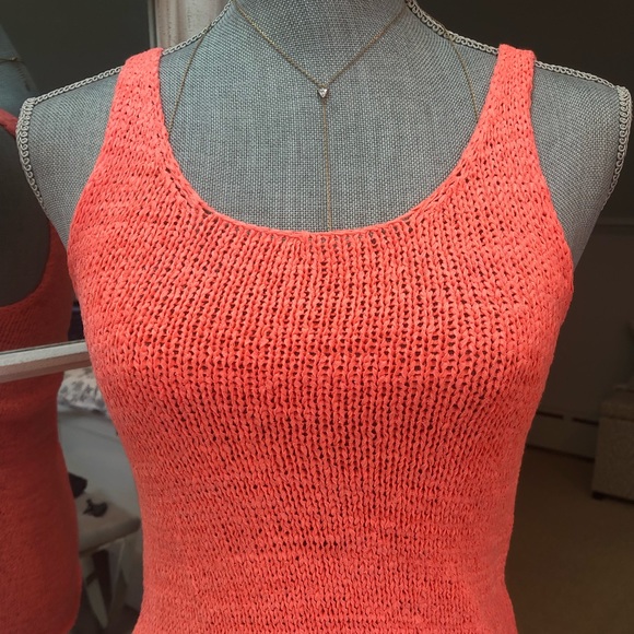 H&M Tank Top - Picture 2 of 3